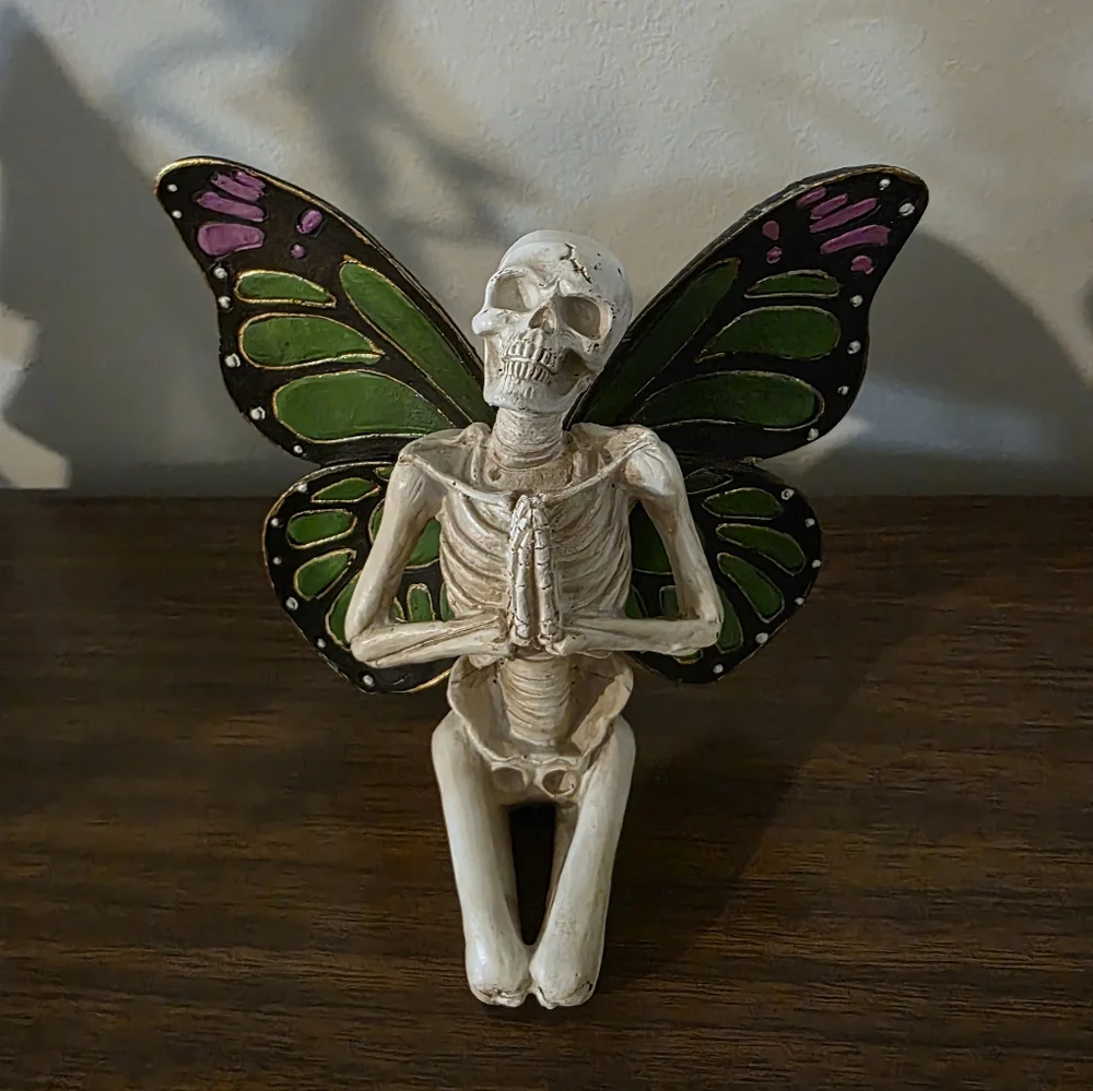 Springtime Skeleton - Picture 1 of 4